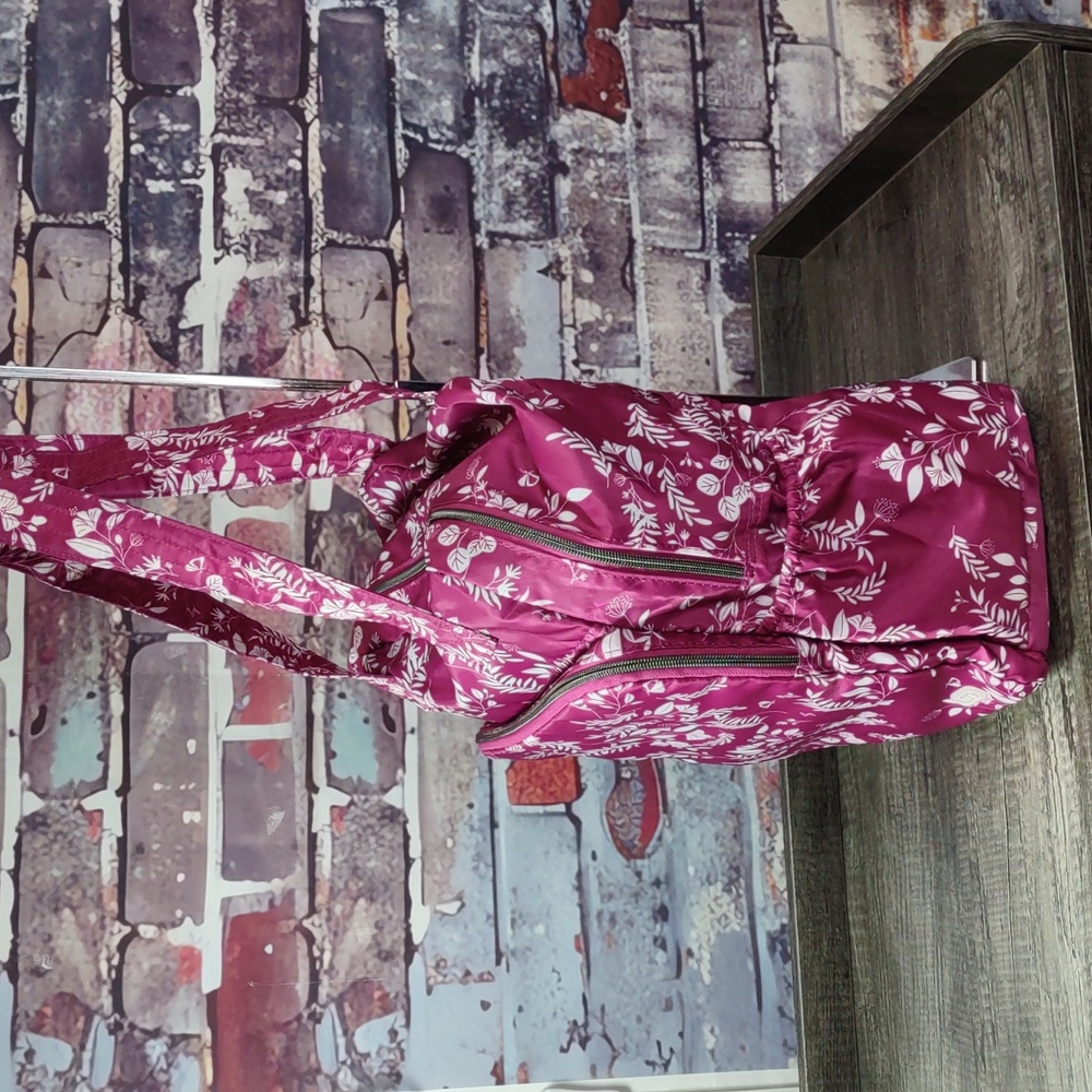 Lug® "Ranger XL" Packable Botanical Print Tote Bag - Picture 4 of 16